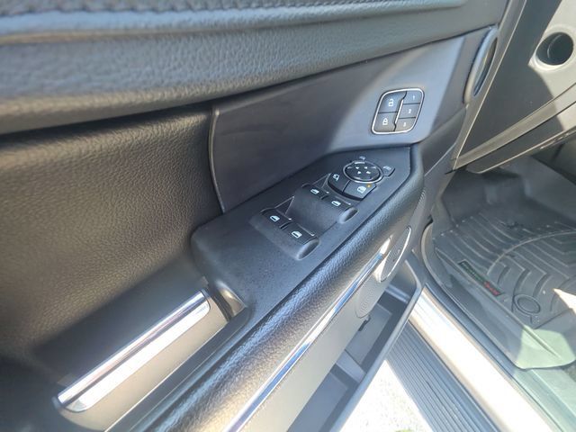 Used 2020 Ford Expedition XLT w/ Equipment Group 202A AWD/4WD image 13