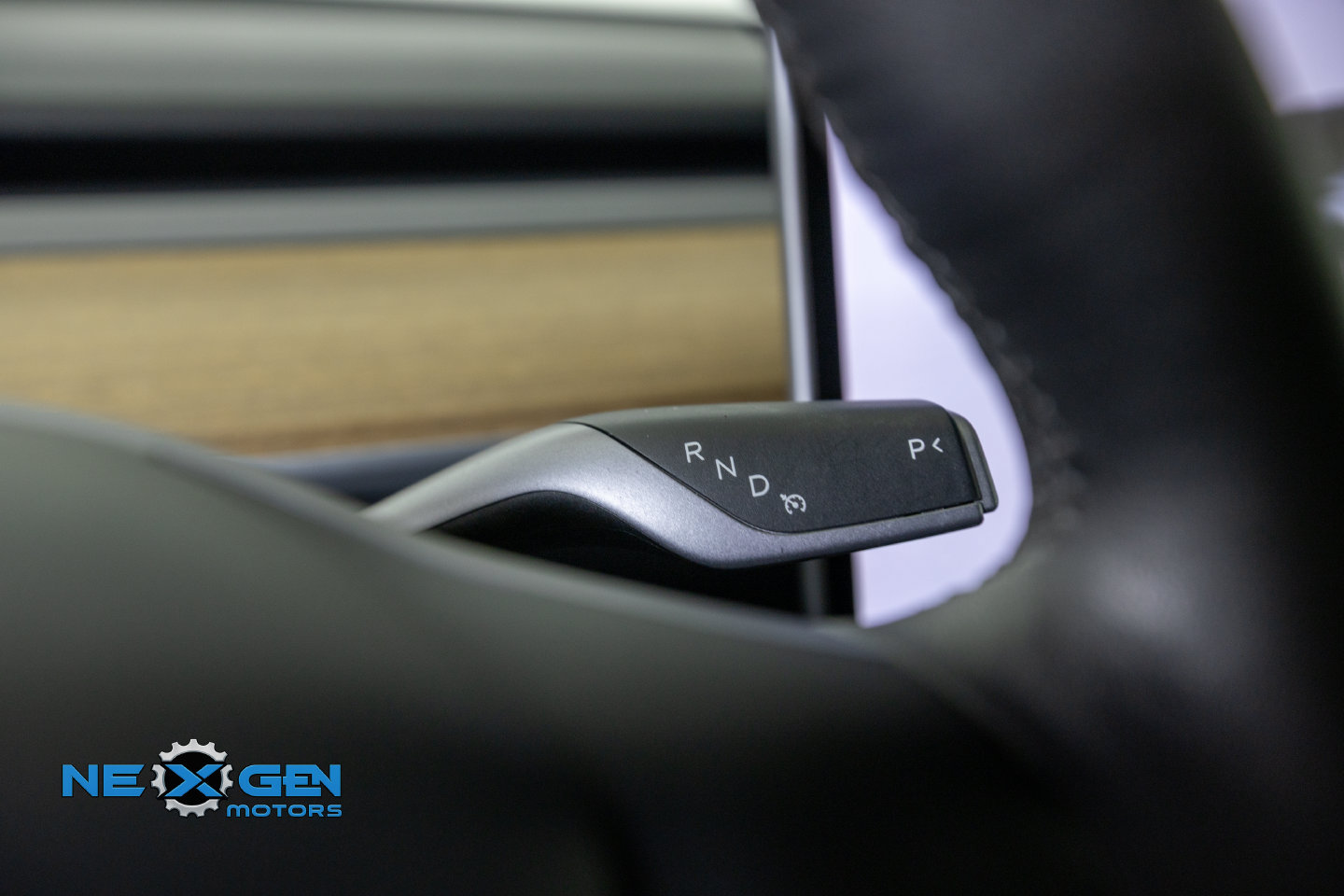 Used 2024 Tesla Model Y Long Range AWD/4WD image 16