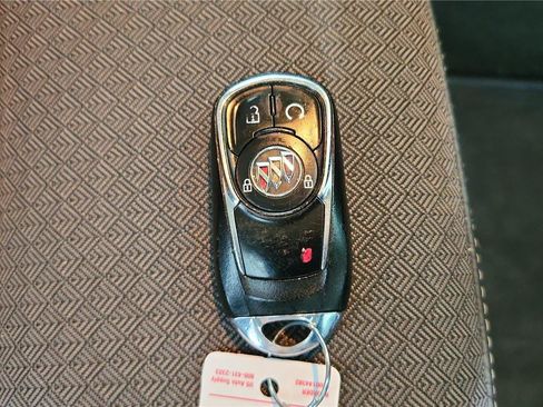 Used 2021 Buick Encore GX Preferred w/ Cold Weather Comfort Package FWD image 20