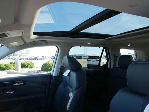 New 2025 Honda Pilot Touring image 29