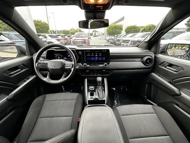 Used 2024 Chevrolet Colorado Trail Boss w/ Technology Package AWD/4WD image 3