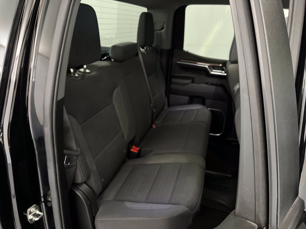 Used 2023 Chevrolet Silverado 1500 RST w/ Redline Edition AWD/4WD image 19