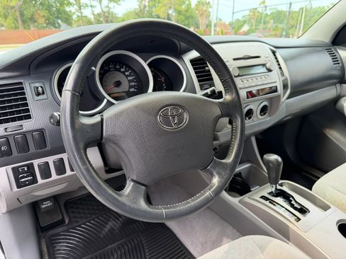 Used 2007 Toyota Tacoma PreRunner RWD image 8