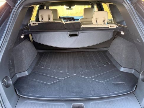 Used 2019 Cadillac XT5 FWD image 33