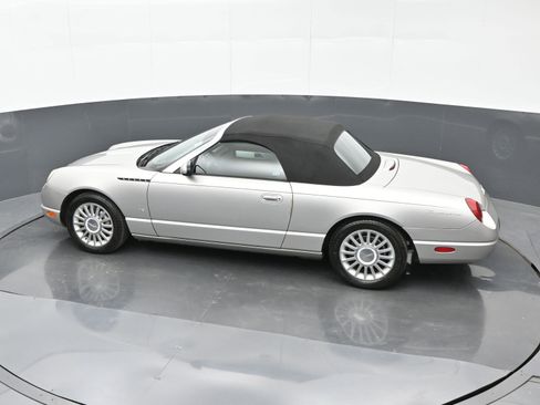 Used 2004 Ford Thunderbird image 24