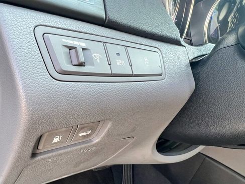 Used 2011 Hyundai Sonata SE w/ Navigation & Sunroof Pkg 4 FWD image 25