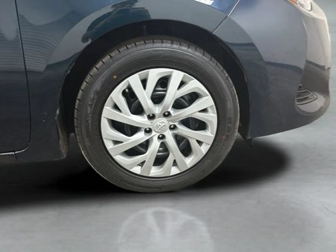Used 2017 Toyota Corolla LE w/ Carpet Mat Package (TMS) FWD image 23
