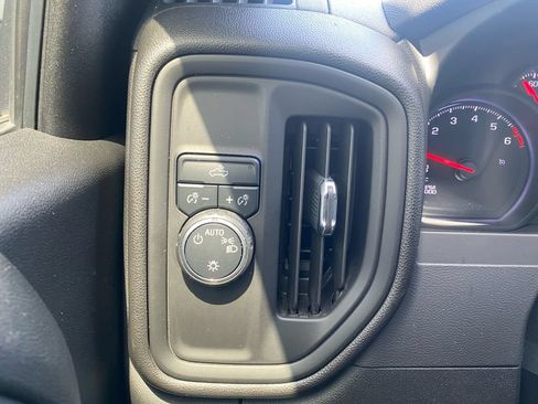 Used 2020 Chevrolet Silverado 1500 Custom w/ Custom Value Package RWD image 16