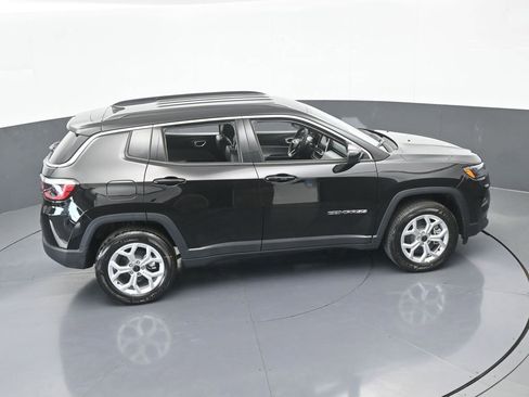 Used 2026 Jeep Compass Latitude AWD/4WD image 46