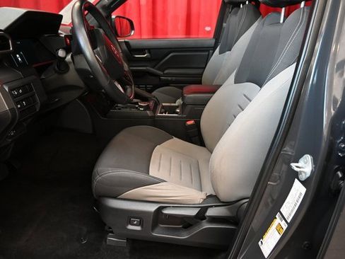 Used 2024 Toyota Tacoma TRD Off-Road image 4