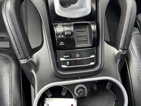 Used 2014 Porsche Cayenne Base image 21