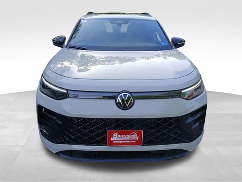 New 2026 Volkswagen Tiguan SE R-Line AWD/4WD image 8