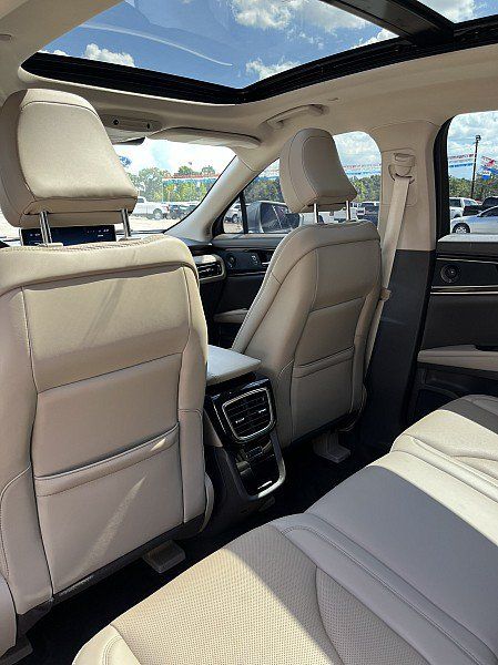 Used 2023 Lincoln Nautilus Reserve w/ Equipment Group 201A FWD image 17