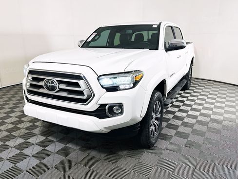 Used 2022 Toyota Tacoma Limited RWD image 7