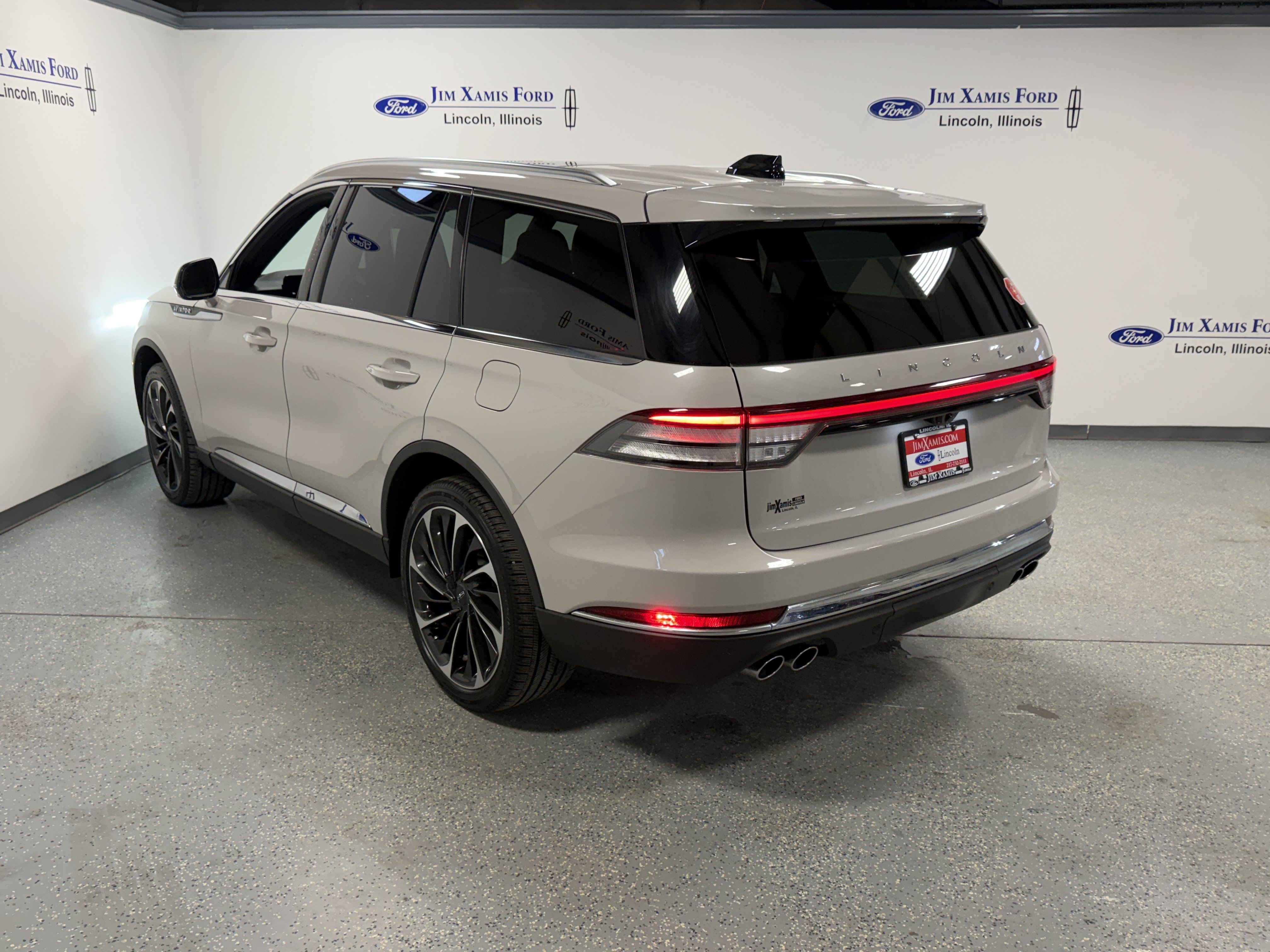 Used 2025 Lincoln Aviator Reserve w/ Illumination Package AWD/4WD image 36