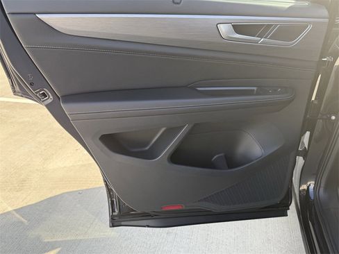 New 2026 Volkswagen Atlas Cross Sport SE image 22