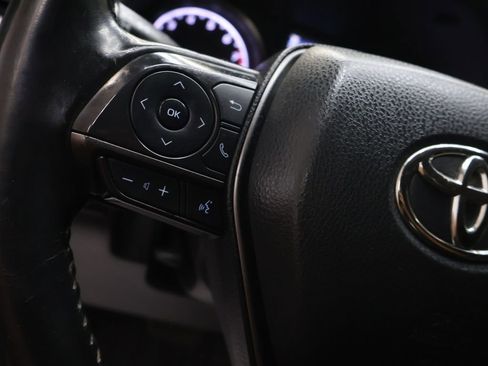 Used 2021 Toyota Camry SE FWD image 19