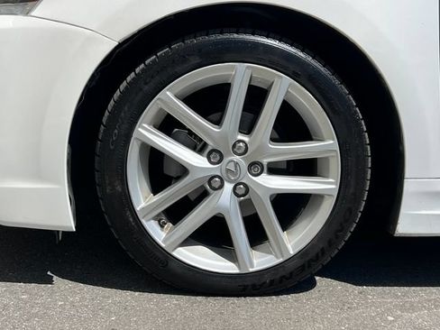 Used 2016 Lexus CT 200h w/ Navigation Package FWD image 11