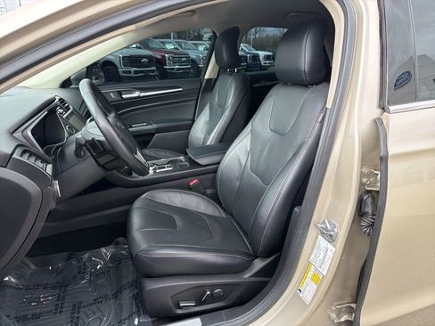 Used 2017 Ford Fusion Titanium image 9