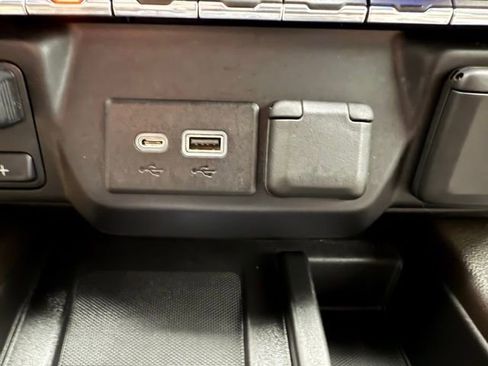 Used 2020 GMC Sierra 1500 SLT w/ SLT Premium Plus Package image 39