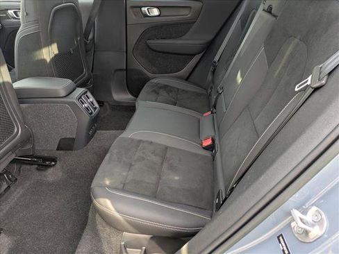 Used 2023 Volvo XC40 Recharge Ultimate image 20