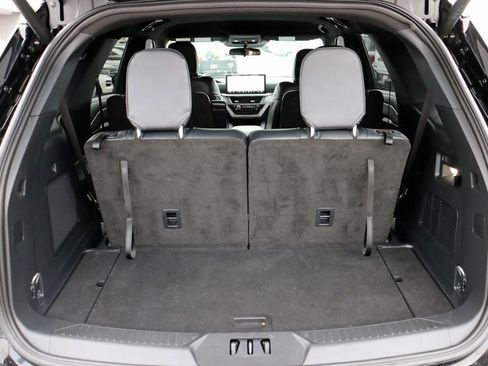 Certified 2025 Ford Explorer ST-Line image 11