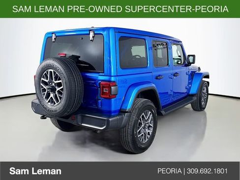 Used 2024 Jeep Wrangler Sahara w/ Technology Group image 7