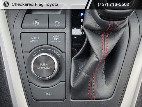 Used 2024 Toyota RAV4 SE w/ Weather & Moonroof Package image 37