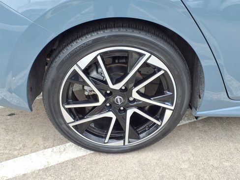 Used 2024 Nissan Sentra SR FWD image 9