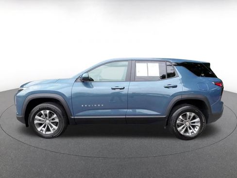 Used 2025 Chevrolet Equinox LT FWD image 8