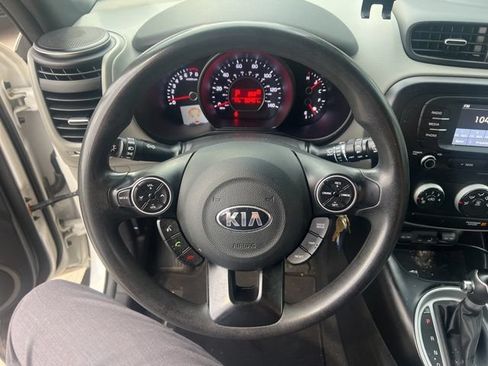 Used 2019 Kia Soul FWD image 4