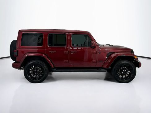 Used 2021 Jeep Wrangler Unlimited Sahara AWD/4WD image 4
