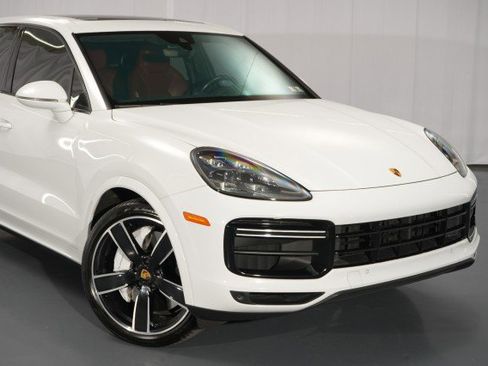 Used 2019 Porsche Cayenne Turbo AWD/4WD image 11