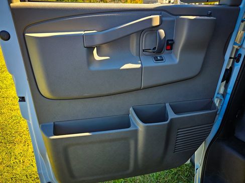 New 2025 GMC Savana 2500 w/ Driver Convenience Package image 10