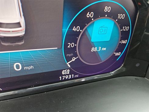 Used 2025 Volkswagen Atlas SE image 19