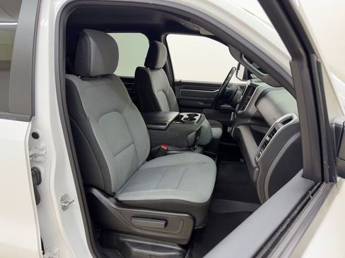 Used 2022 RAM 1500 Big Horn AWD/4WD image 9
