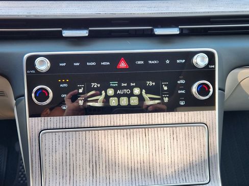 New 2026 Genesis GV80 2.5T Prestige image 13