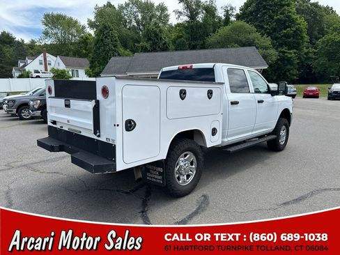 Used 2023 RAM 2500 Tradesman w/ Chrome Appearance Group AWD/4WD image 5