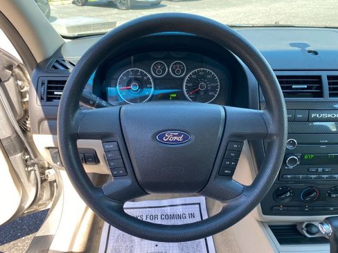 Used 2009 Ford Fusion SE FWD image 13