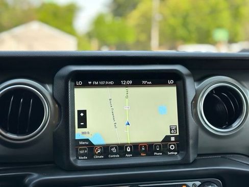 Used 2023 Jeep Wrangler Unlimited Sahara w/ LED Lighting Group AWD/4WD image 16