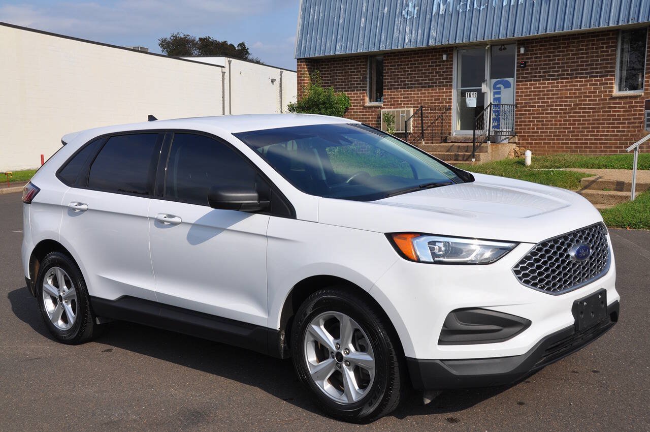 Used 2023 Ford Edge SE AWD/4WD image 5