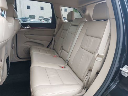 Used 2013 Jeep Grand Cherokee Limited AWD/4WD image 15