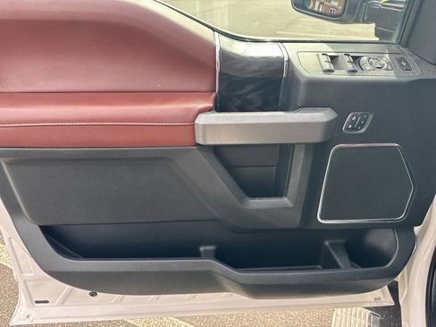 Used 2019 Ford F250 Platinum w/ Platinum Ultimate Package image 21