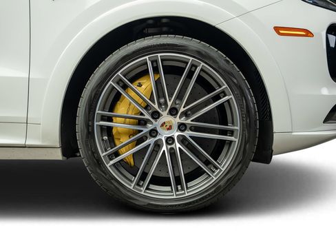 Used 2022 Porsche Cayenne Turbo S AWD/4WD image 26
