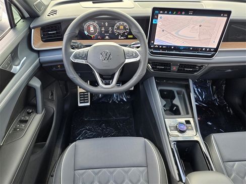 New 2026 Volkswagen Tiguan SEL R-Line image 8