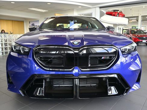 New 2026 BMW M5 w/ Carbon Package image 7