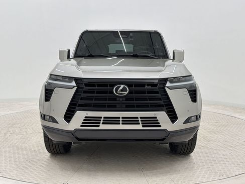 Used 2024 Lexus GX 550 w/ Accessory Package (2T) image 6