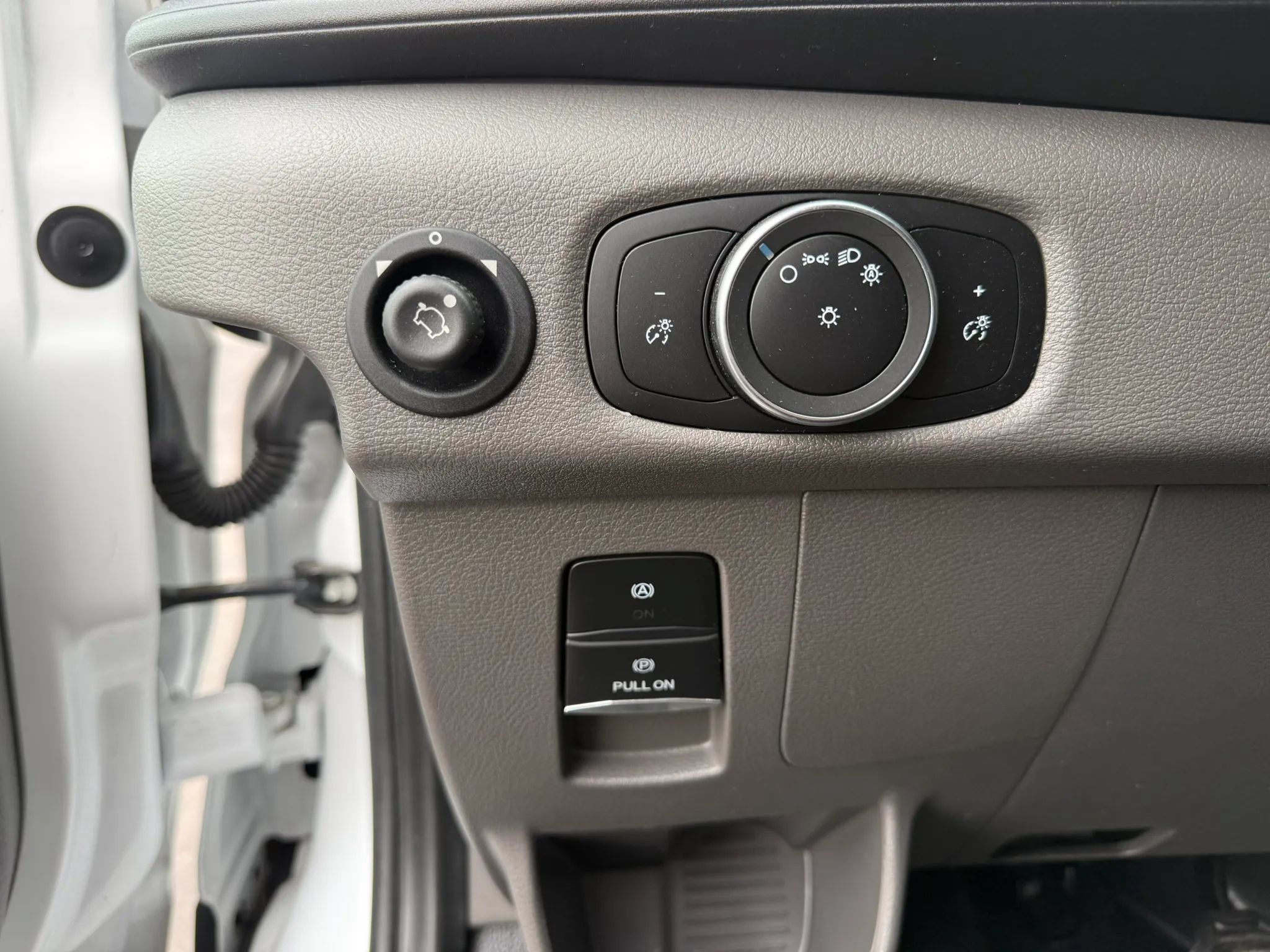 Used 2021 Ford Transit 350 Medium Roof AWD image 18