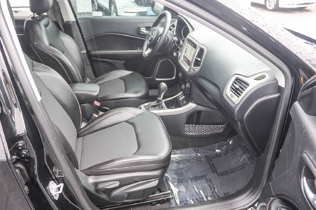 Used 2019 Jeep Compass Latitude w/ Popular Equipment Group FWD image 20