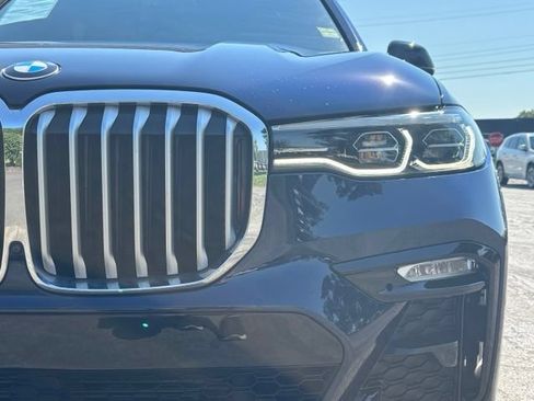 Certified 2022 BMW X7 xDrive40i w/ M Sport Package AWD/4WD image 12